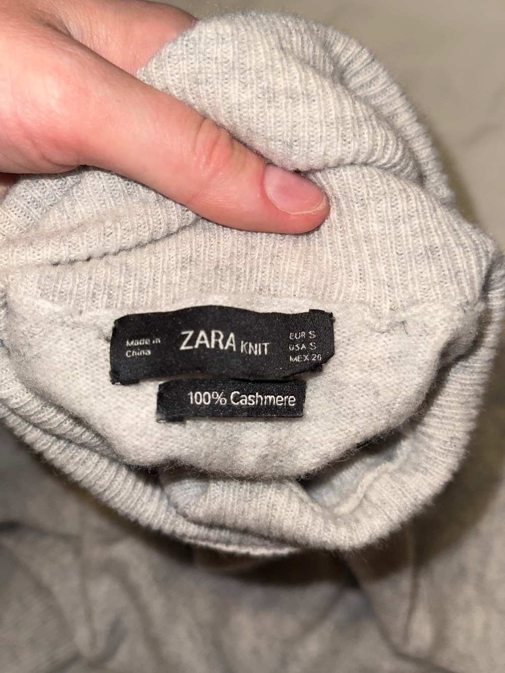 ZARA Light Gray 100% Cashmere Knit Turtleneck